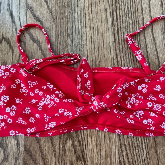 Hollister Bikini - Picture 3 of 3